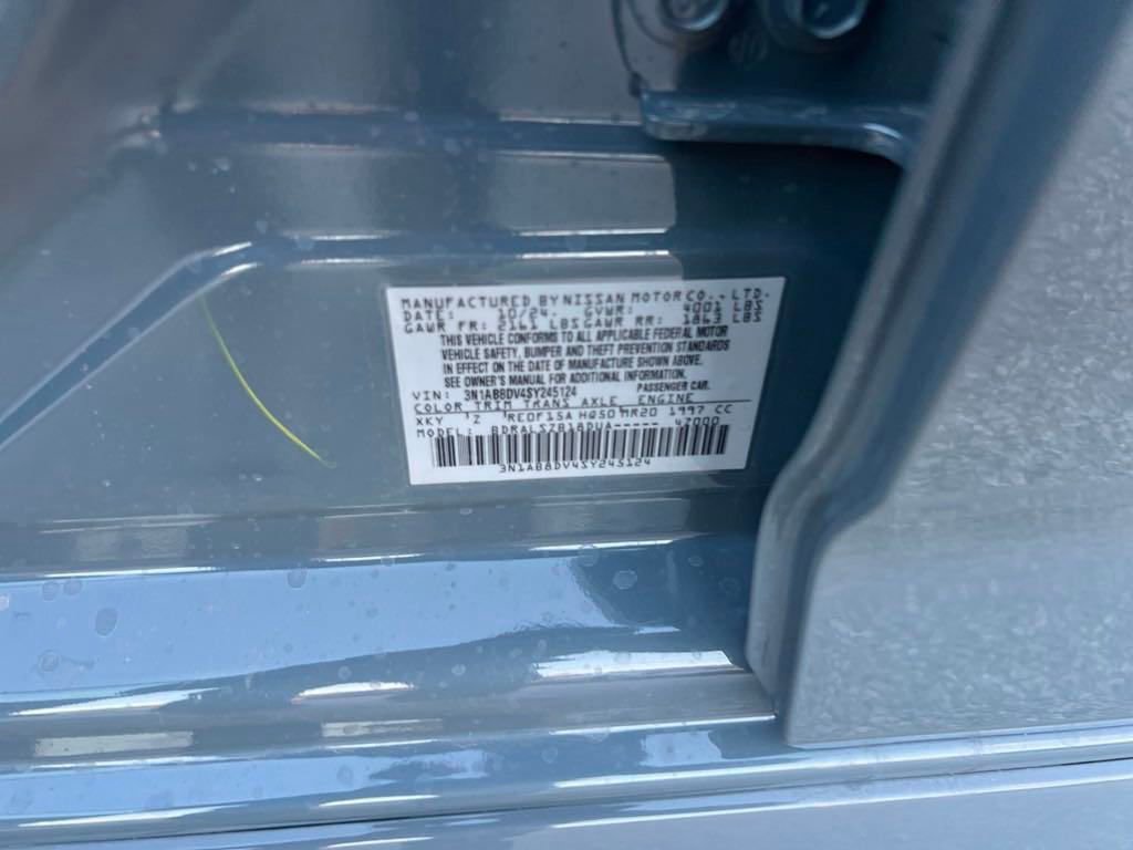 Used 2025 Nissan Sentra SR w/ SR Premium Package image 31