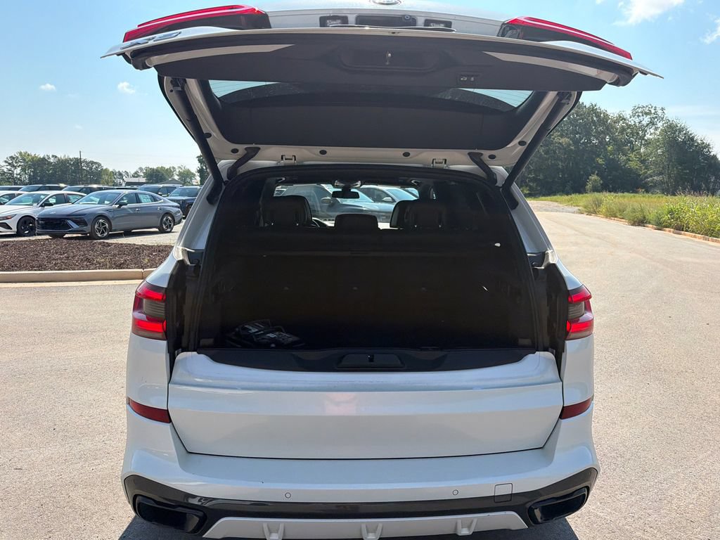 Used 2020 BMW X5 xDrive40i w/ M Sport Package AWD/4WD image 18