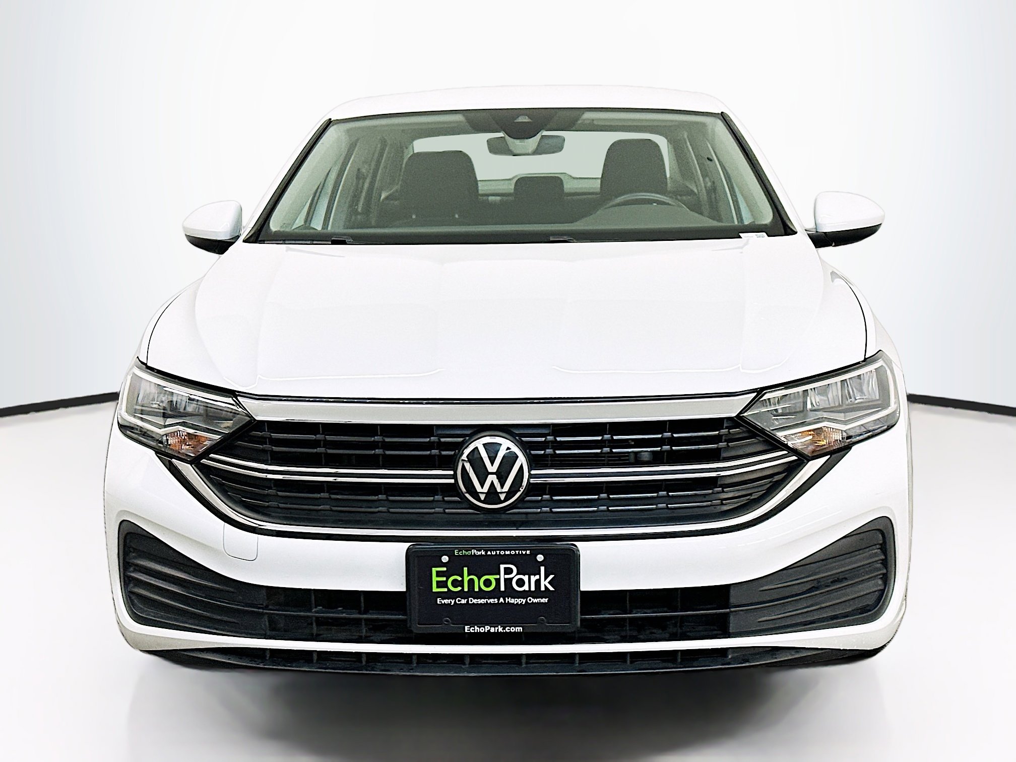 Used 2024 Volkswagen Jetta S image 2