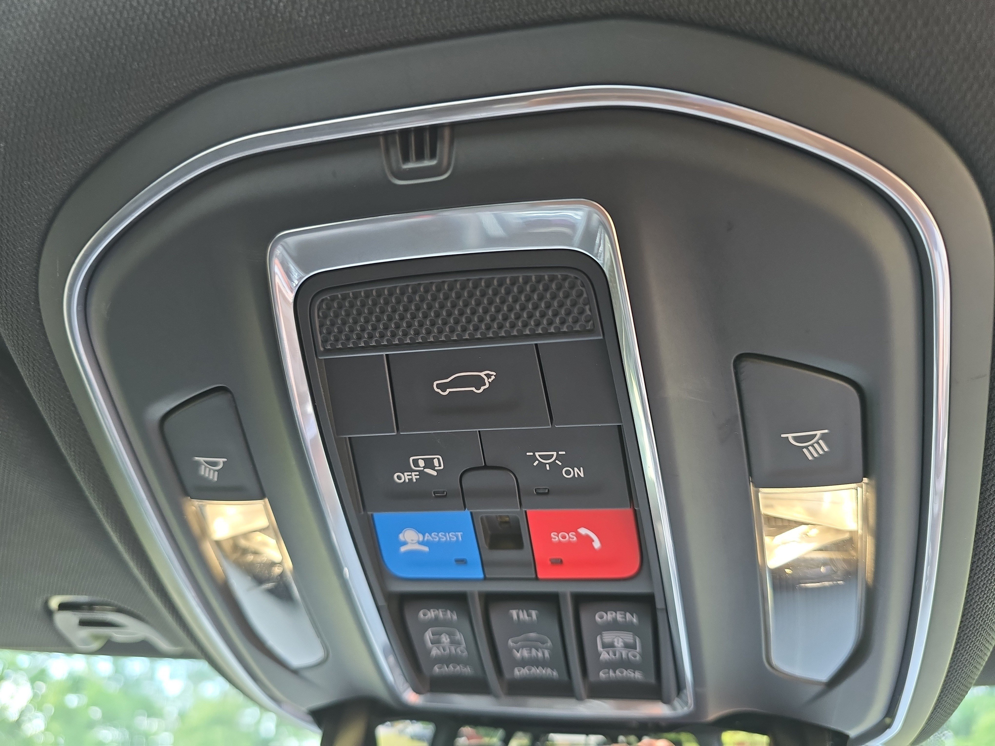 Used 2022 Jeep Wagoneer Series III w/ Premium Group I AWD/4WD image 28
