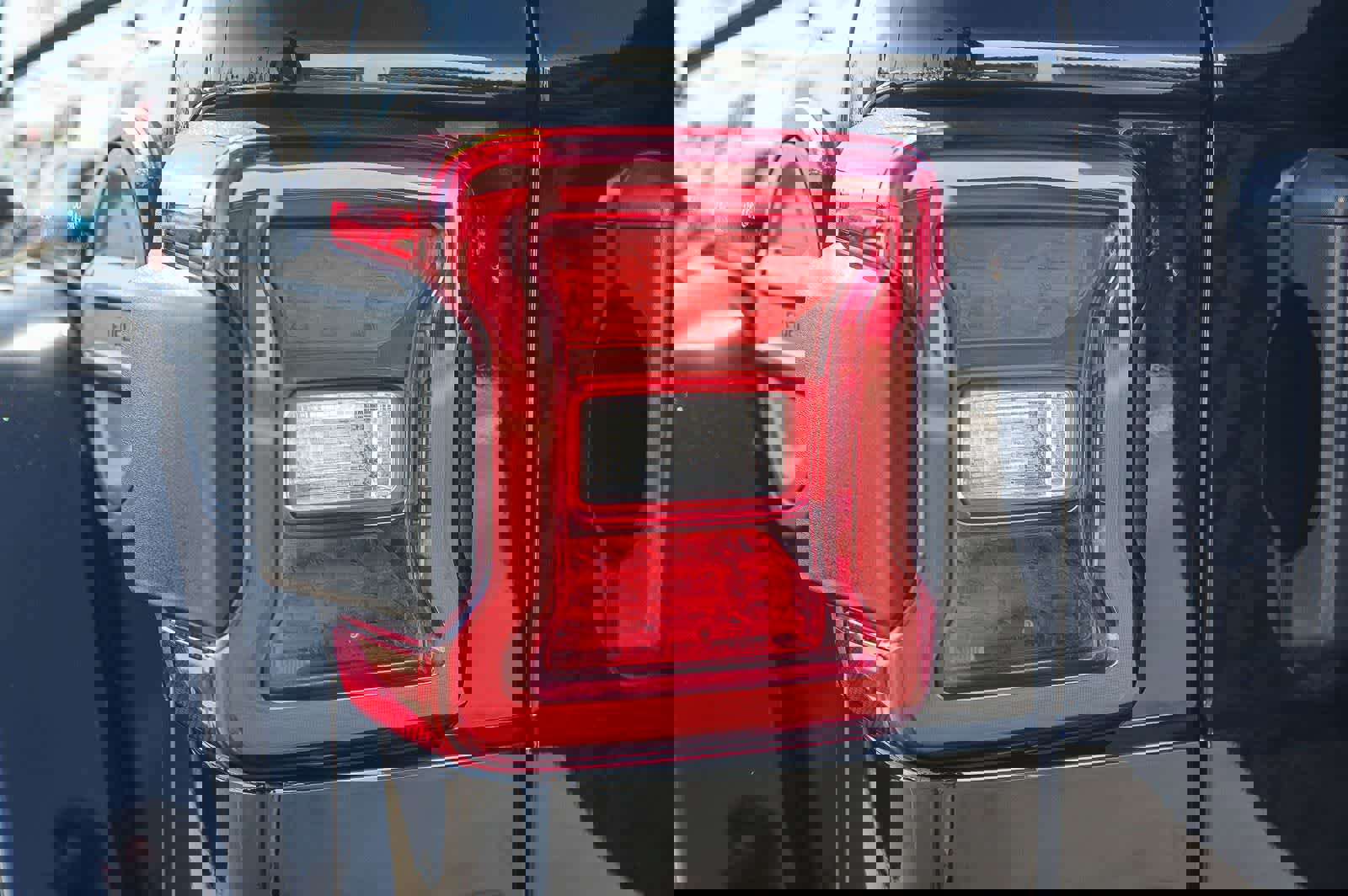 Used 2022 Jeep Wrangler Unlimited Sahara w/ Cold Weather Group image 7