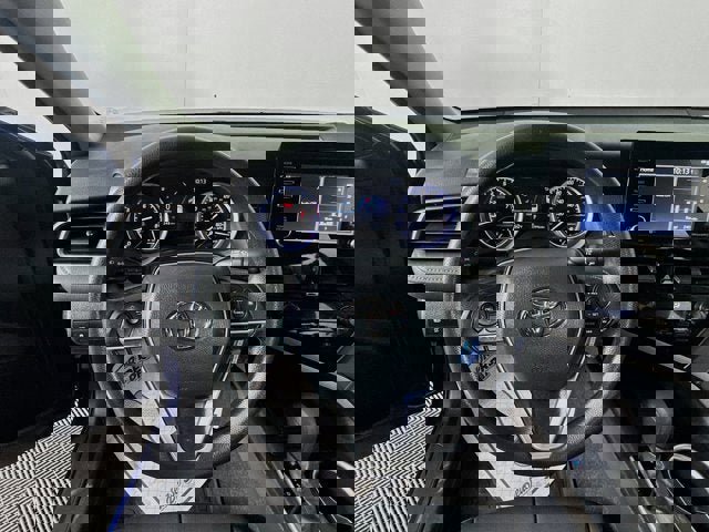 Used 2023 Toyota Camry LE image 10