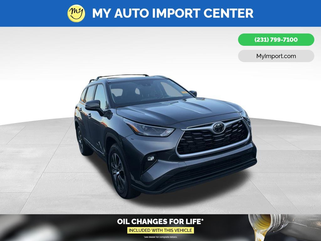 Used 2023 Toyota Highlander XLE