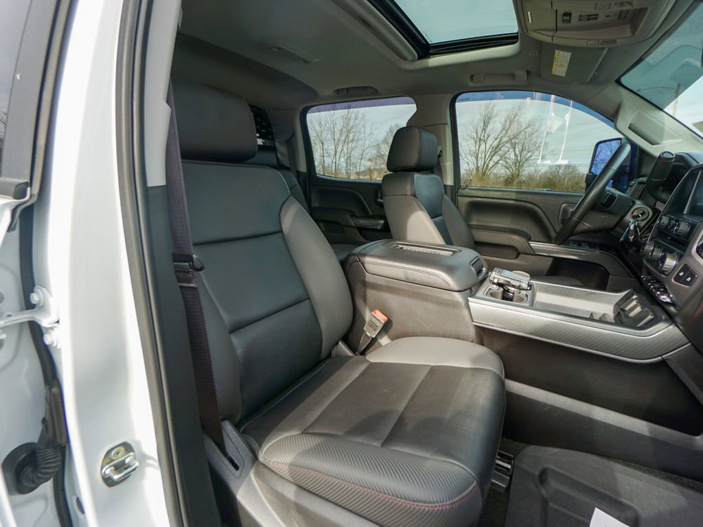 Used 2017 GMC Sierra 2500 SLT w/ All Terrain X HD Package image 28