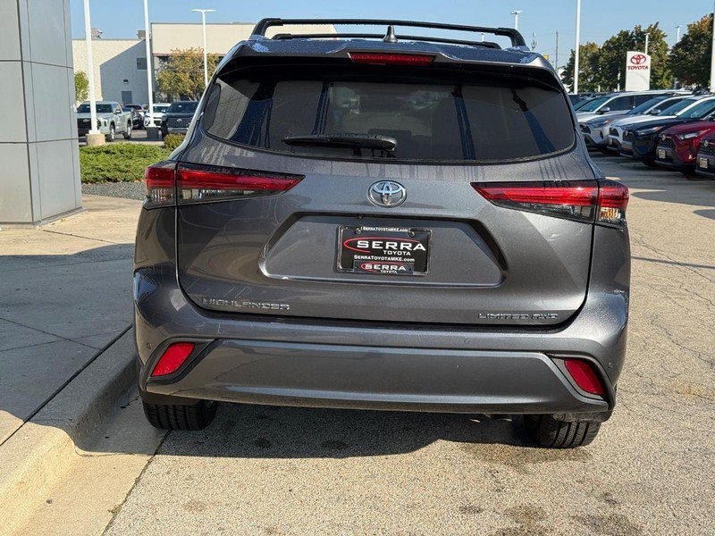 Used 2023 Toyota Highlander Limited AWD/4WD image 4