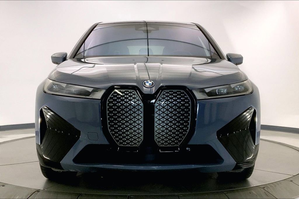 Certified 2024 BMW iX xDrive50 w/ Premium Package AWD/4WD image 2