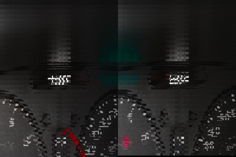 Used 1998 Oldsmobile Intrigue GL image 7