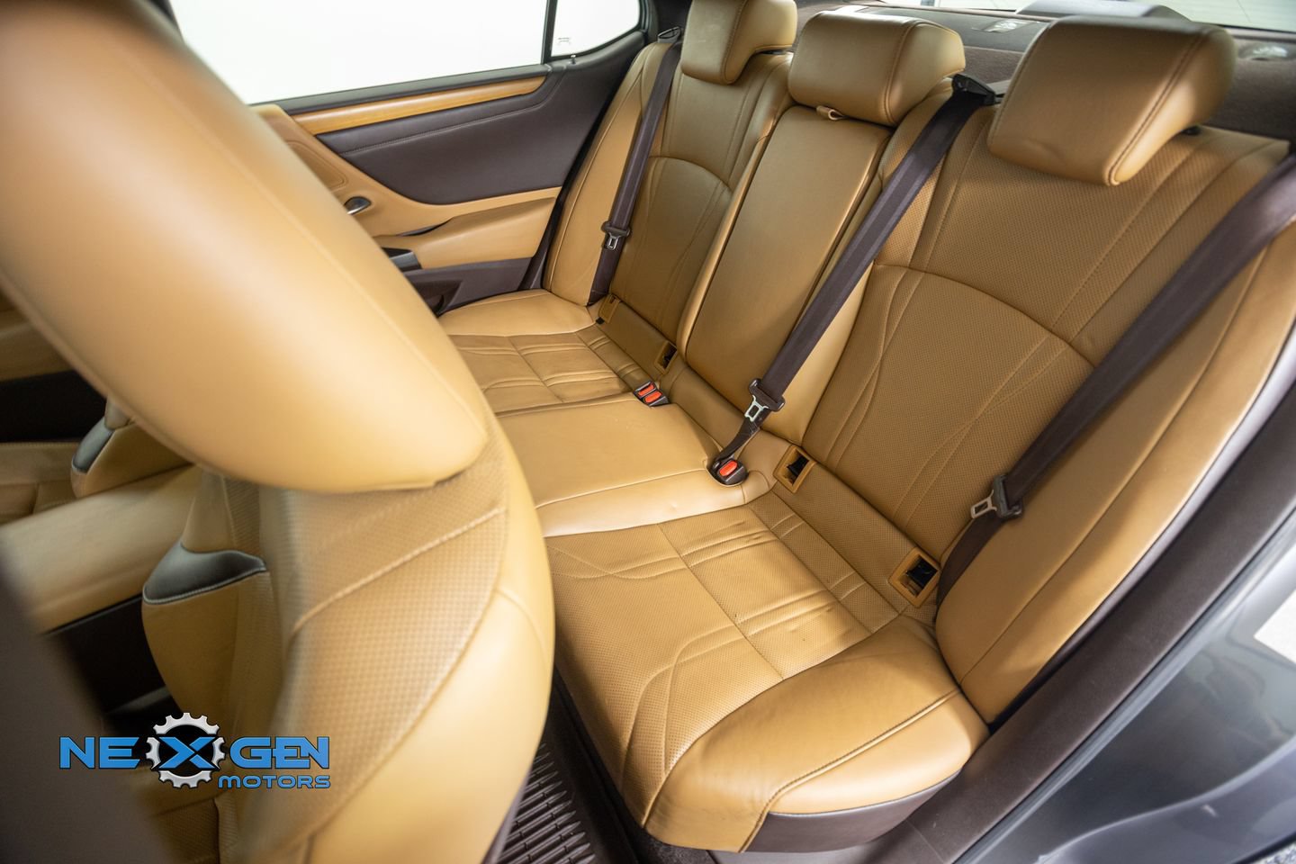 Used 2019 Lexus ES 350 w/ Accessory Package FWD image 33
