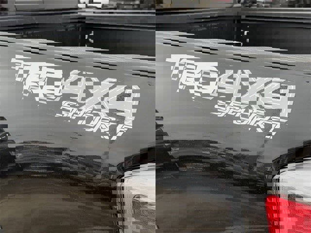 Used 2022 Toyota Tacoma TRD Sport image 9