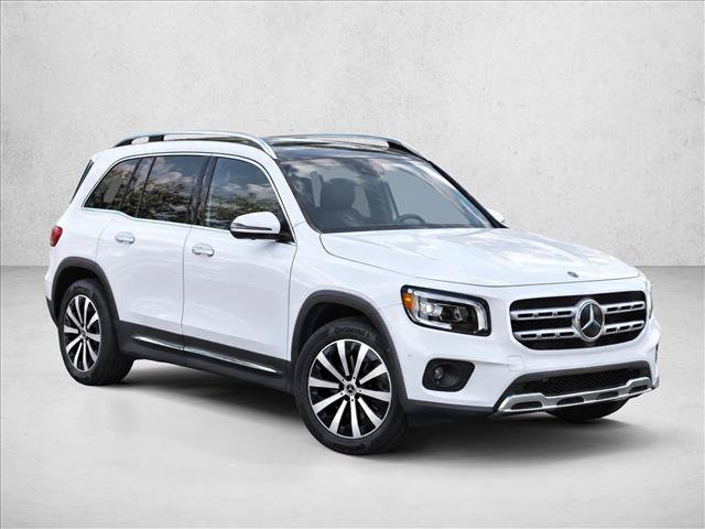 Used 2023 Mercedes-Benz GLB 250 4MATIC image 3