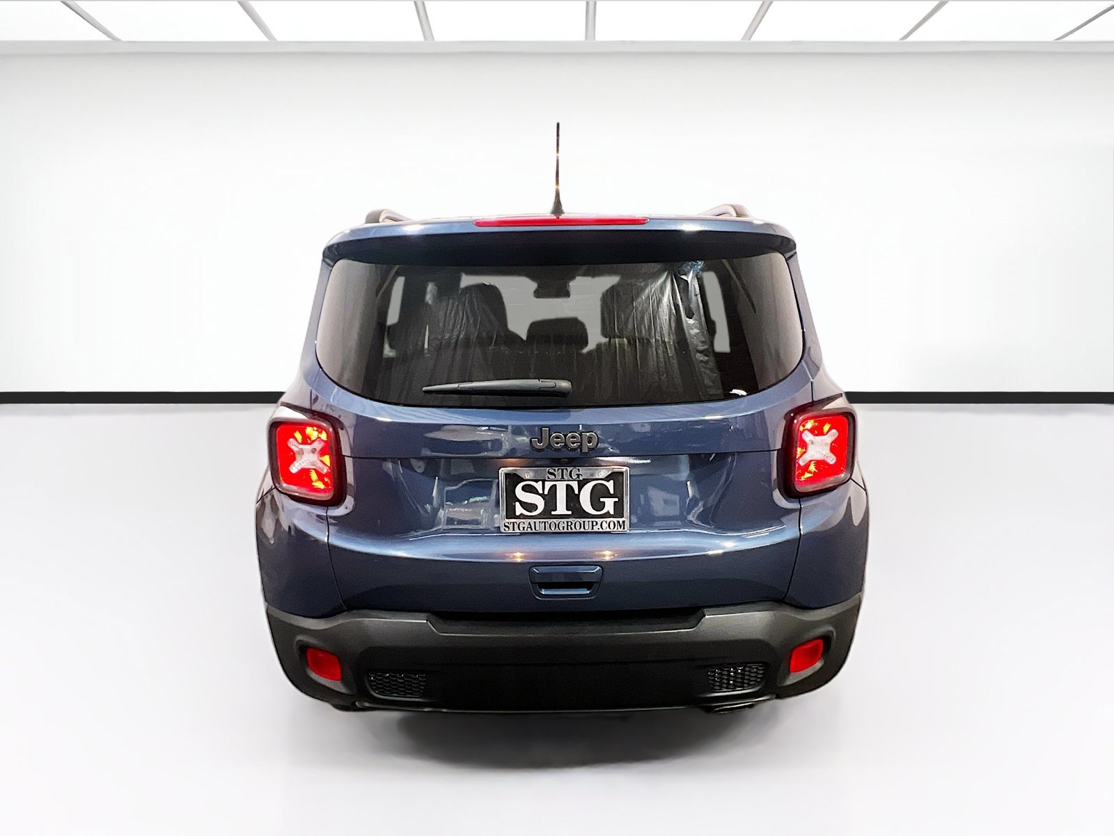 Used 2021 Jeep Renegade Latitude FWD image 5