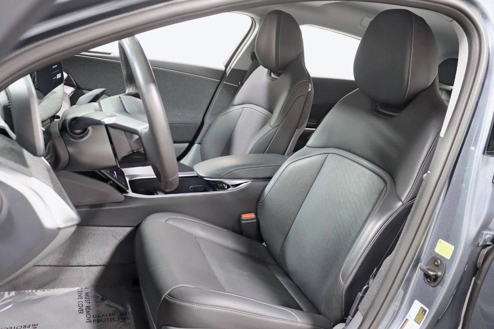 Used 2025 Lucid Air Pure image 30