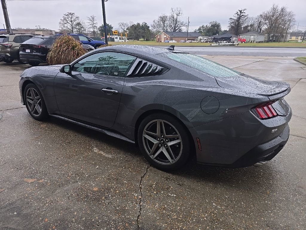 Used 2025 Ford Mustang Premium image 19