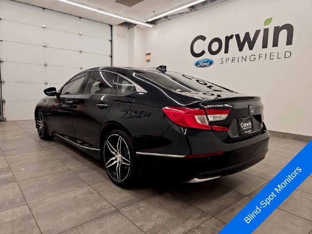 Used 2022 Honda Accord Touring image 3