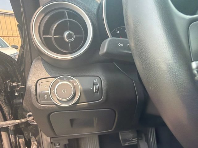 Used 2018 Alfa Romeo Giulia RWD image 25