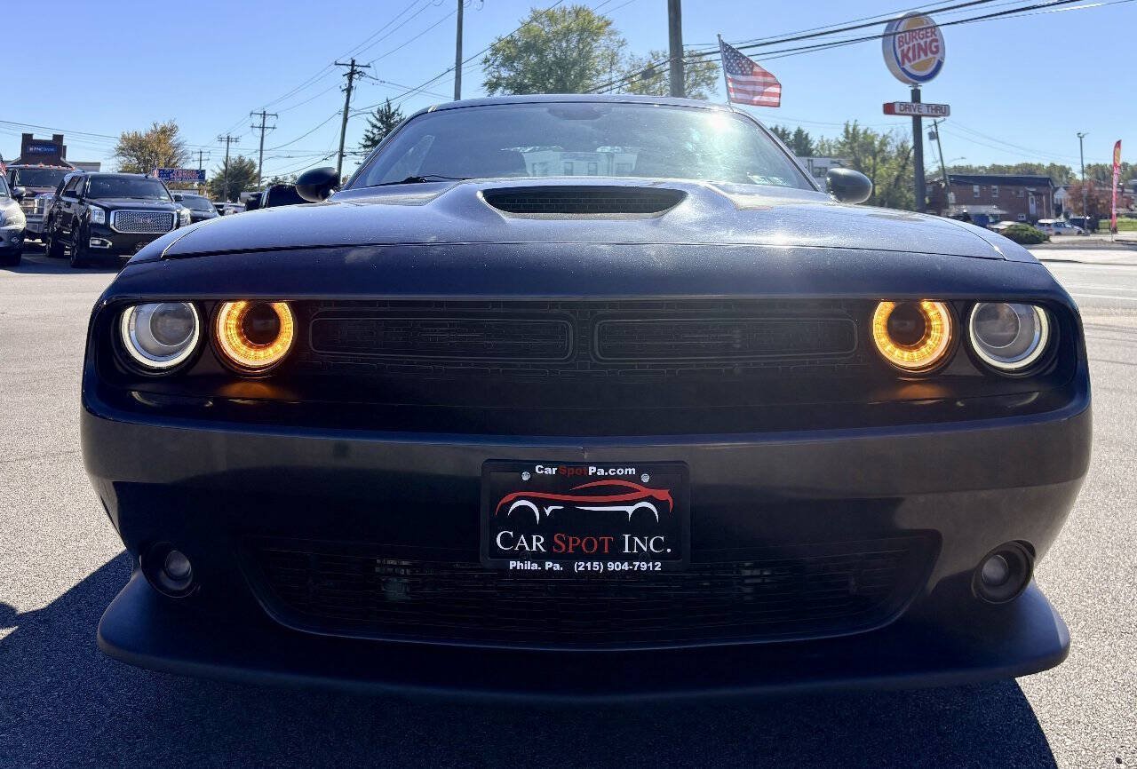 Used 2019 Dodge Challenger GT w/ Blacktop Package AWD/4WD image 9