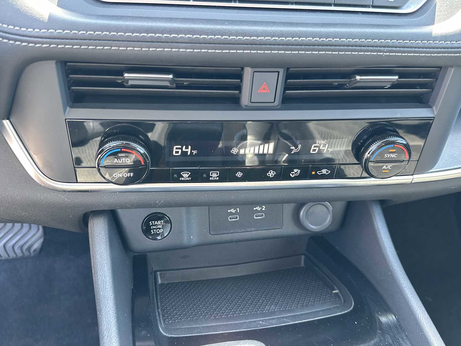 Used 2024 Nissan Rogue SV AWD/4WD image 21