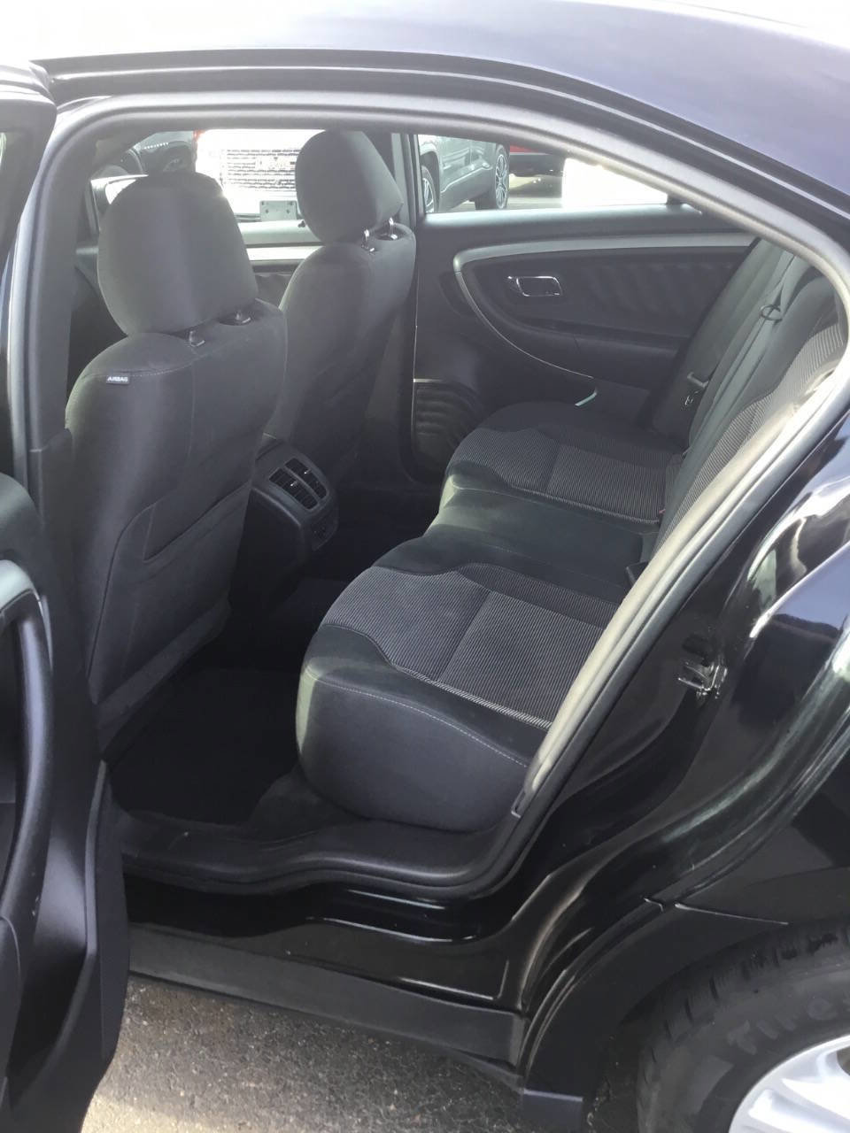 Used 2016 Ford Taurus SEL image 11