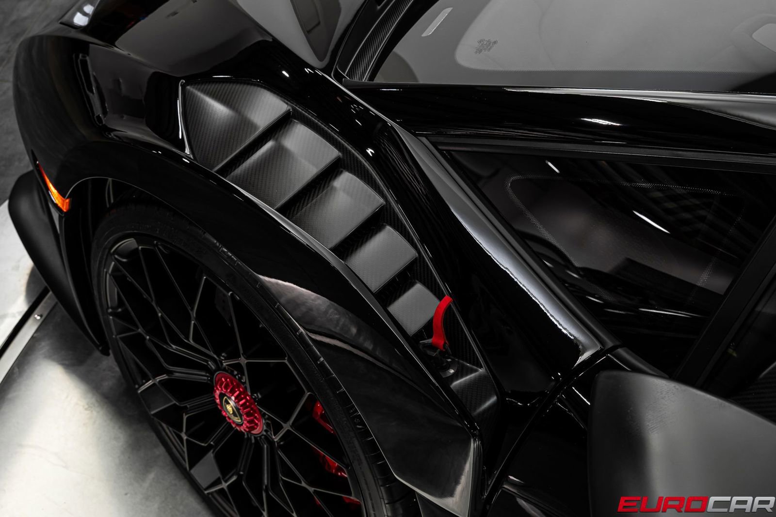 Used 2022 Lamborghini Huracan STO RWD image 15