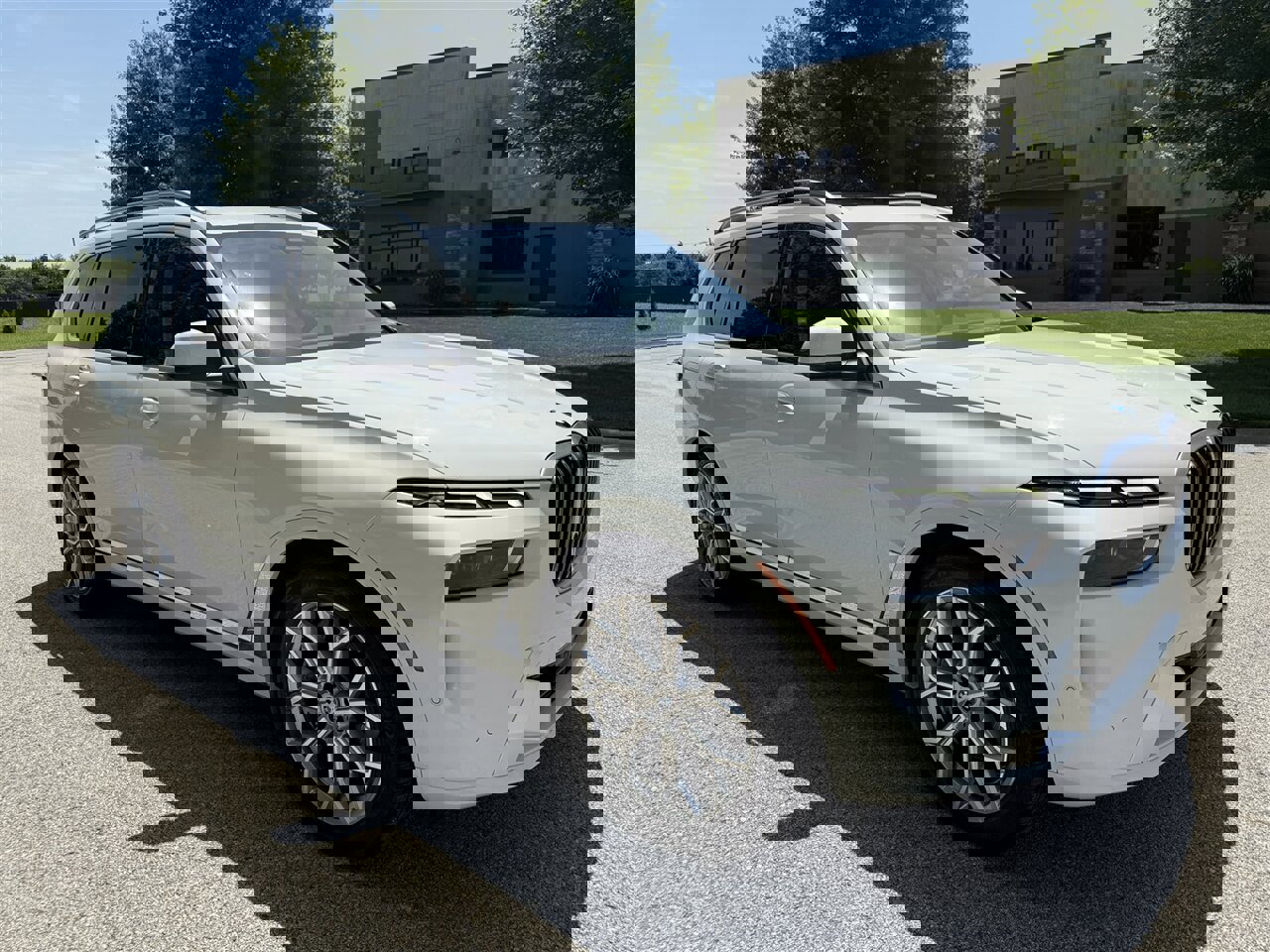 Used 2023 BMW X7 xDrive40i w/ Premium Package image 4