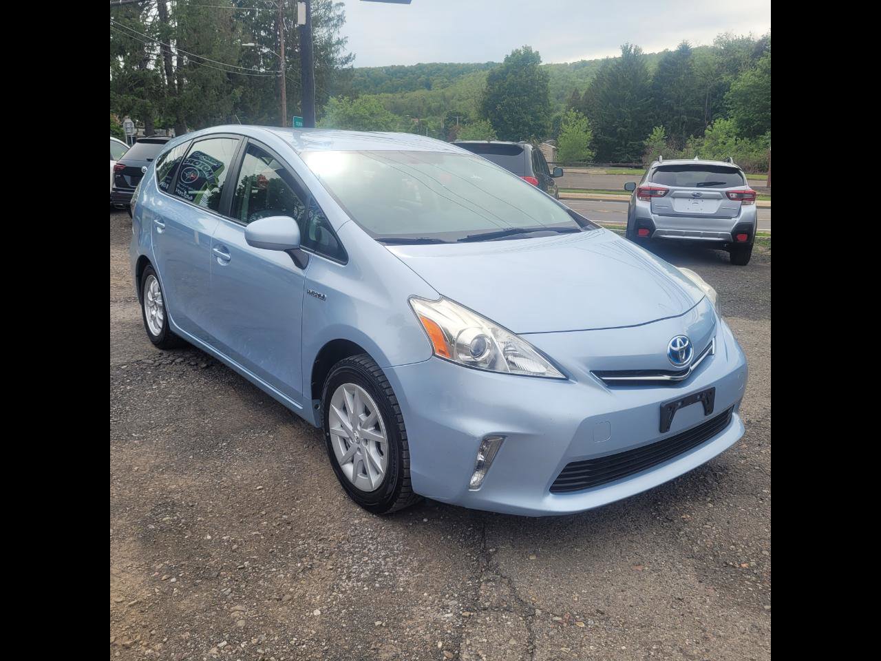 Used 2014 Toyota Prius V Three FWD image 2