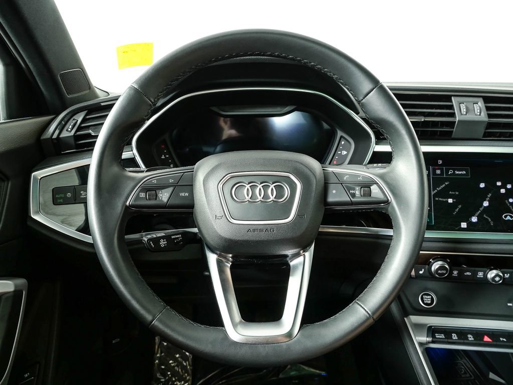 Used 2023 Audi Q3 2.0T Premium Plus w/ Premium Plus Package AWD/4WD image 10