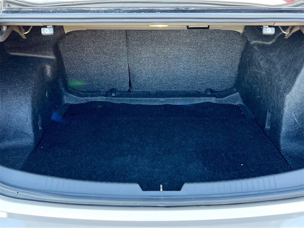 Used 2022 Chevrolet Malibu LT image 28