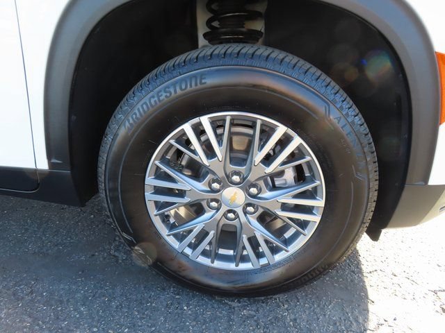 Used 2025 Chevrolet Traverse LT AWD/4WD image 9