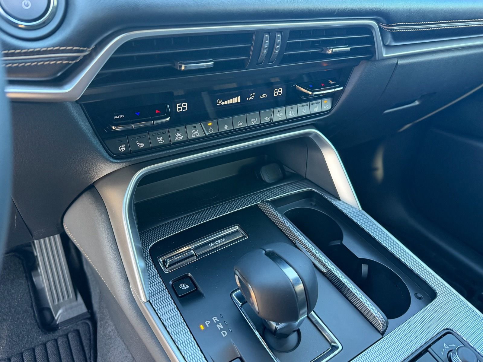 New 2026 MAZDA CX-90 Plug-In Hybrid w/ Premium Plus image 25