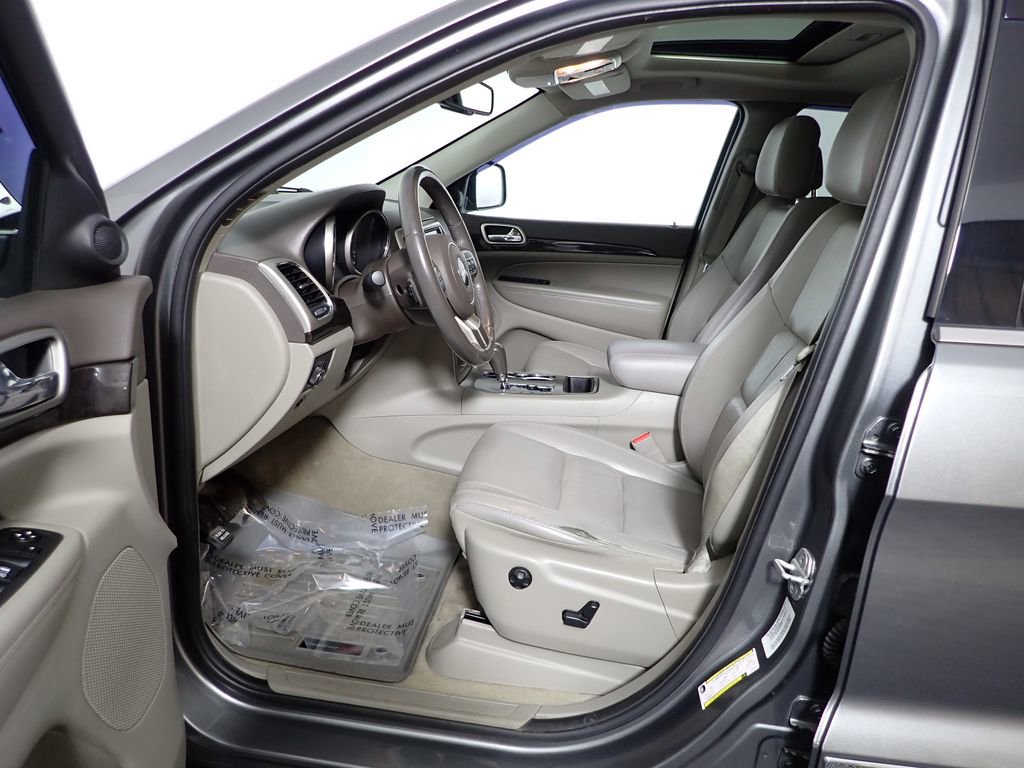 Used 2012 Jeep Grand Cherokee Laredo image 25