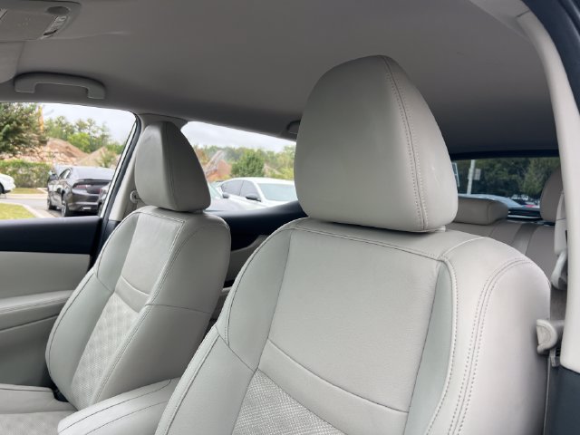 Used 2022 Nissan Rogue Sport SV w/ Technology Package FWD image 13