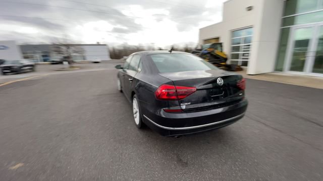 Used 2019 Volkswagen Passat 2.0T Wolfsburg image 7