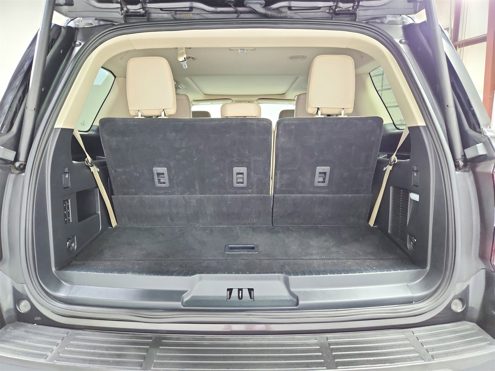 Used 2024 Ford Expedition Limited image 48