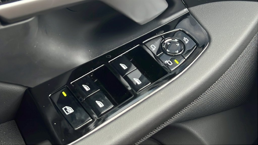 New 2027 BMW 550e xDrive AWD/4WD image 19