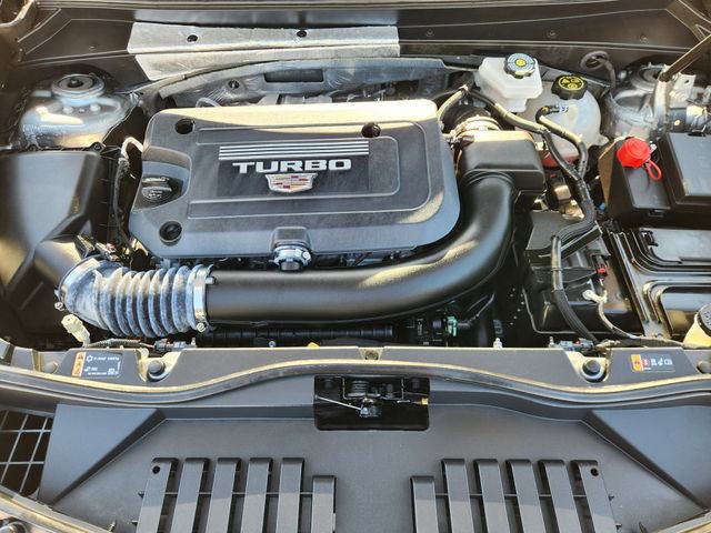 Used 2024 Cadillac XT4 Premium Luxury image 31