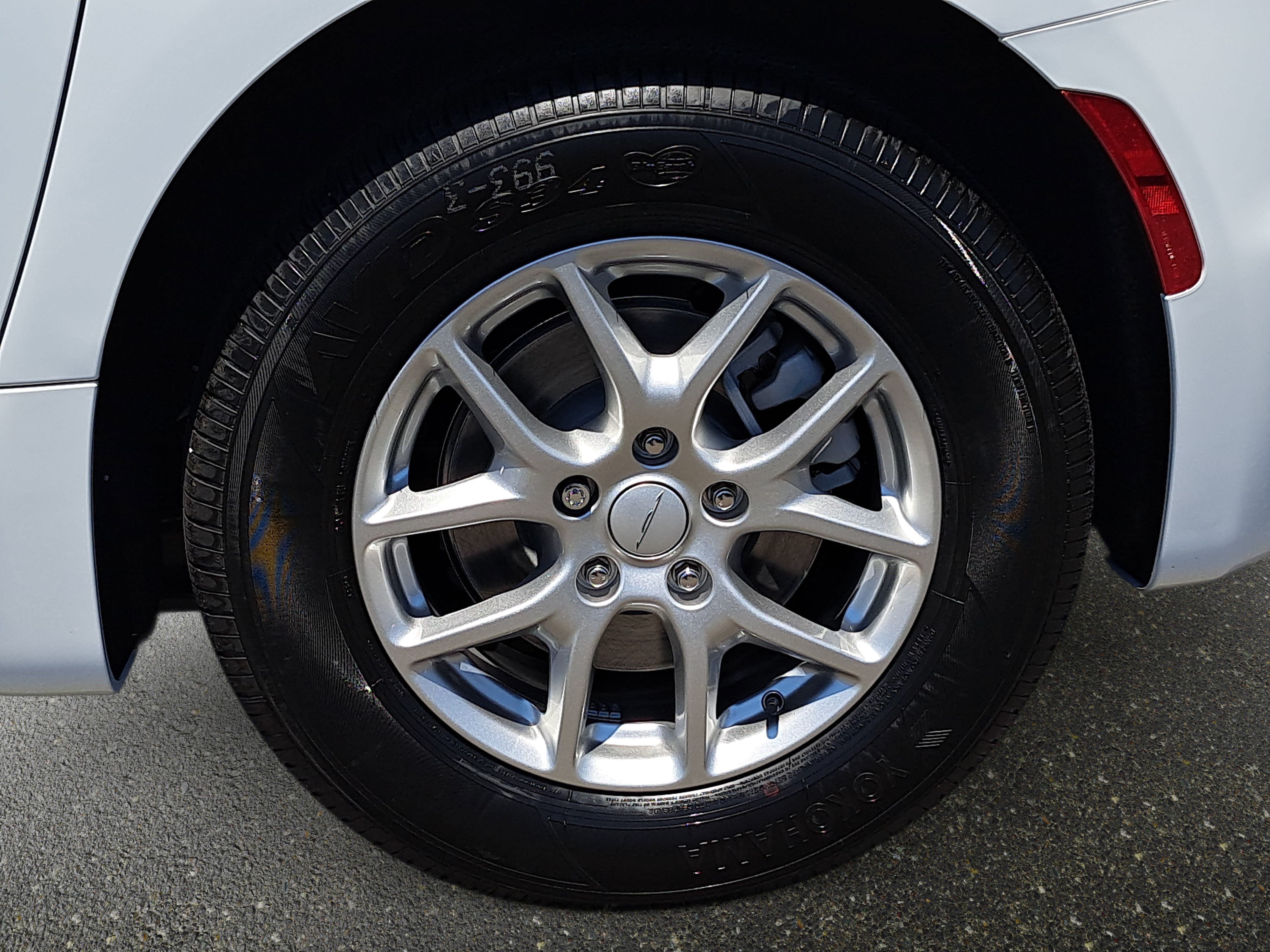 New 2027 Chrysler Pacifica Select FWD image 34