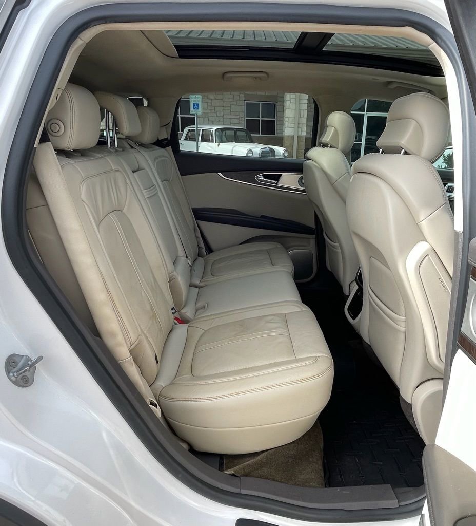 Used 2016 Lincoln MKX Reserve w/ Luxury Package image 33