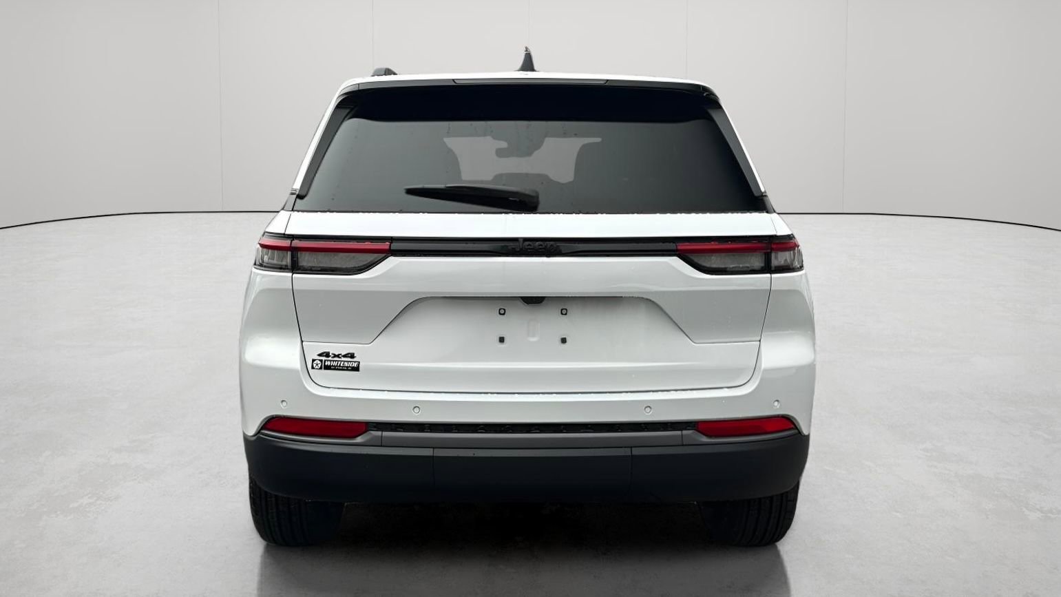 New 2026 Jeep Grand Cherokee Laredo image 5