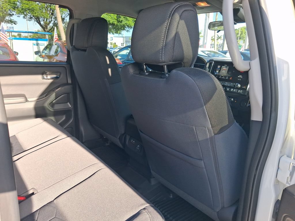 Used 2025 Nissan Frontier SV w/ SV Convenience Package RWD image 20
