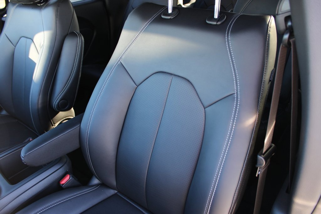 New 2026 Chrysler Pacifica Select image 23