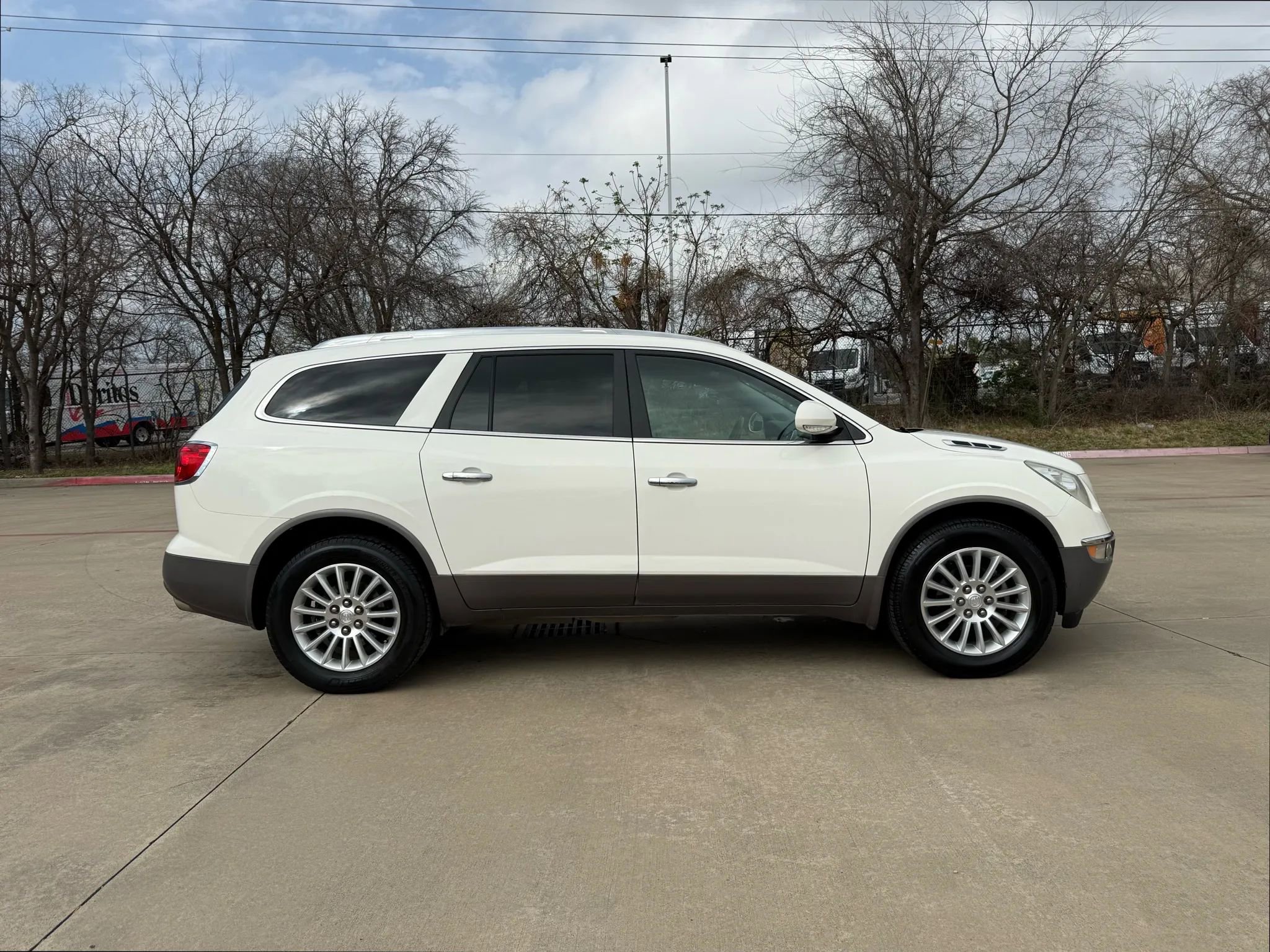 Used 2012 Buick Enclave Leather image 7
