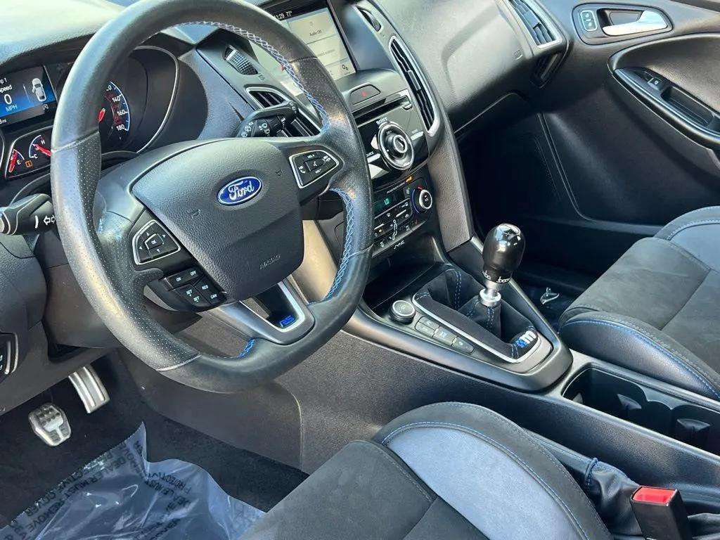 Used 2017 Ford Focus RS AWD/4WD image 8