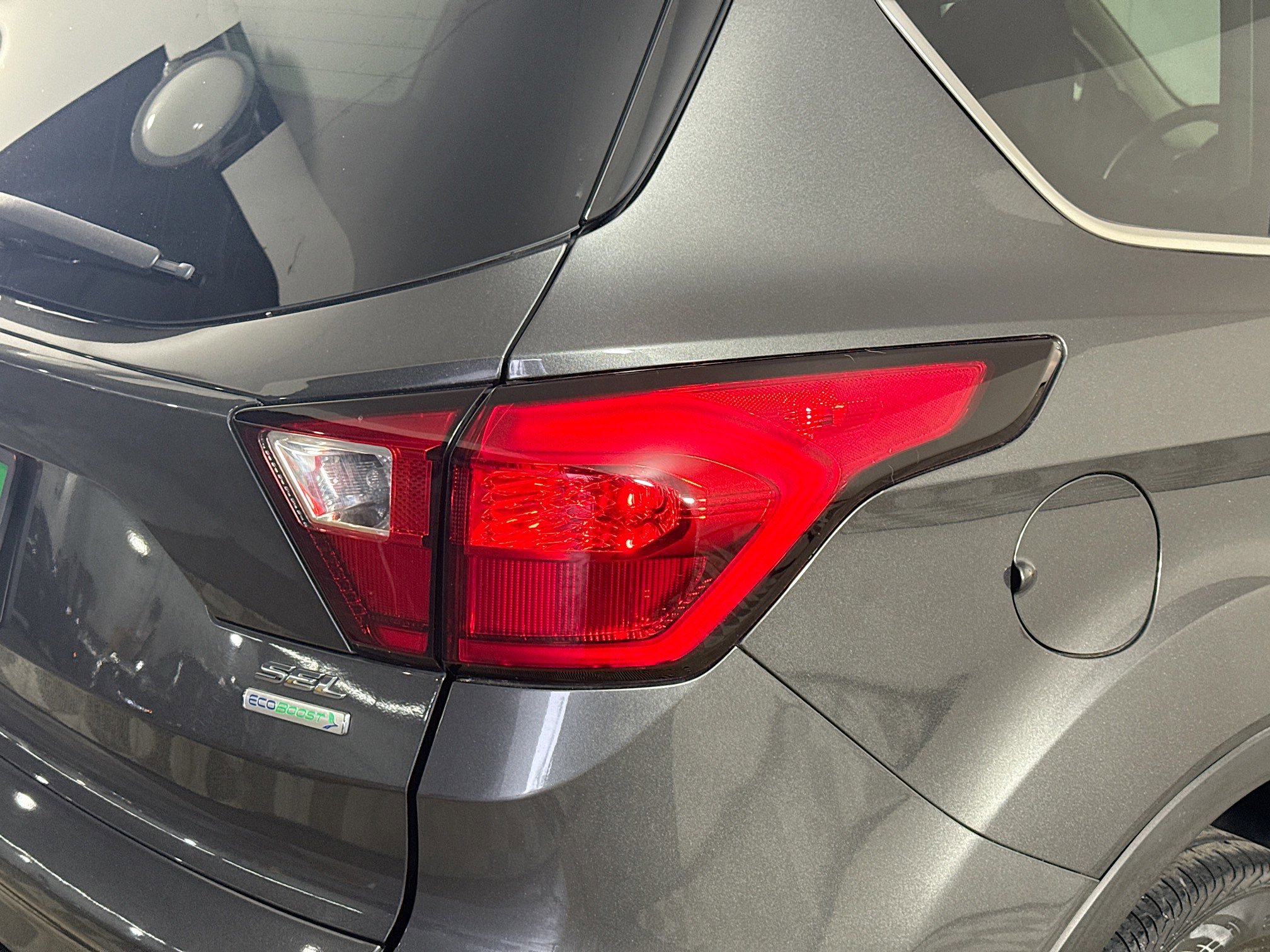 Used 2019 Ford Escape SEL image 34