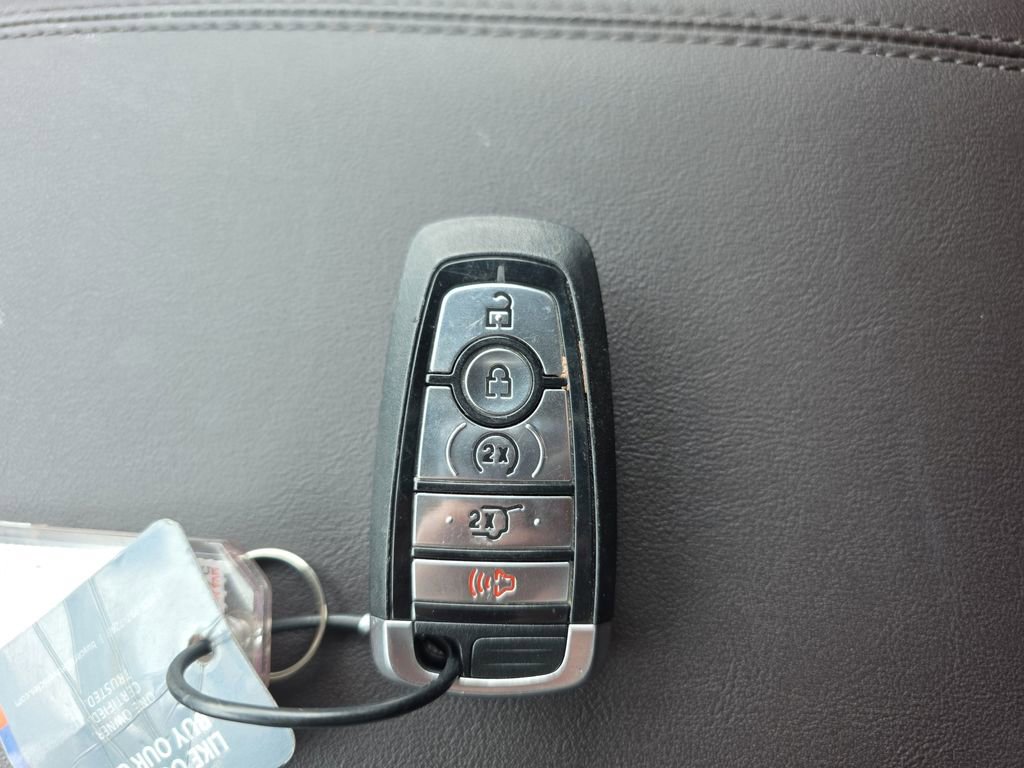 Used 2025 Ford Explorer Platinum w/ LUX Leather Package AWD/4WD image 39