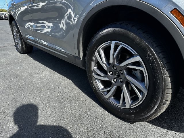 Certified 2023 Lincoln Corsair AWD w/ Equipment Group 101A image 11