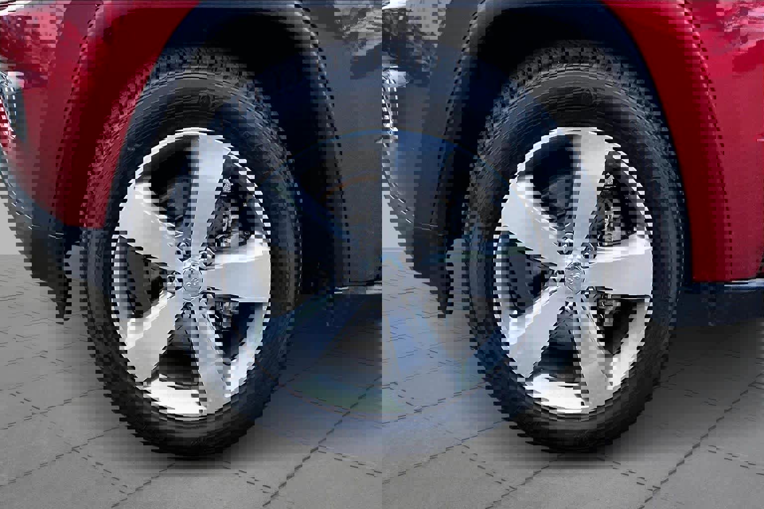 Used 2015 Jeep Grand Cherokee Limited w/ Luxury Group II image 10