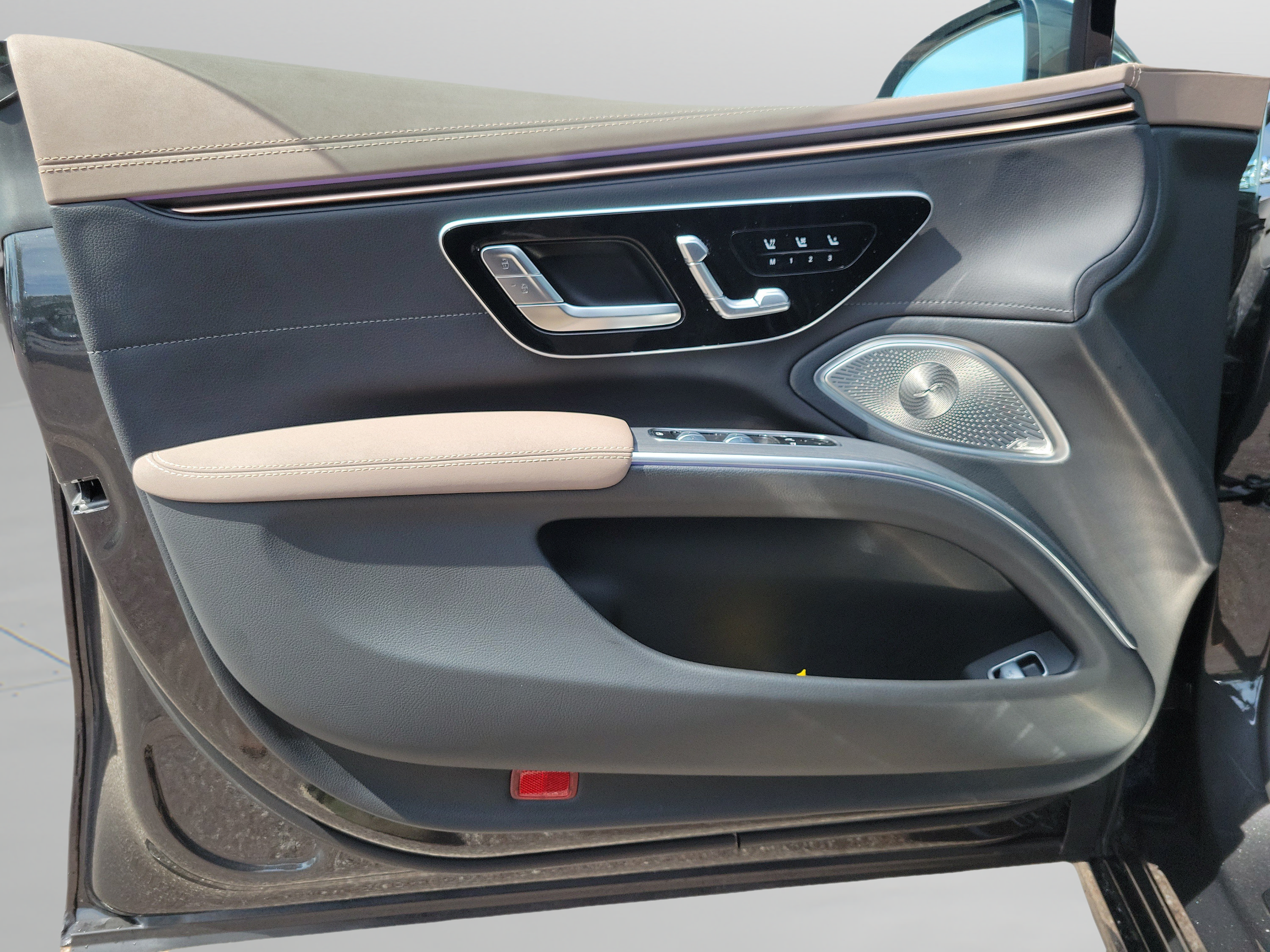Certified 2024 Mercedes-Benz EQS 580 4MATIC Sedan image 14