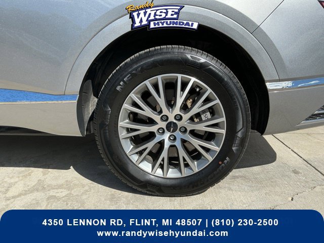 Used 2025 Genesis GV80 2.5T Standard AWD/4WD image 37