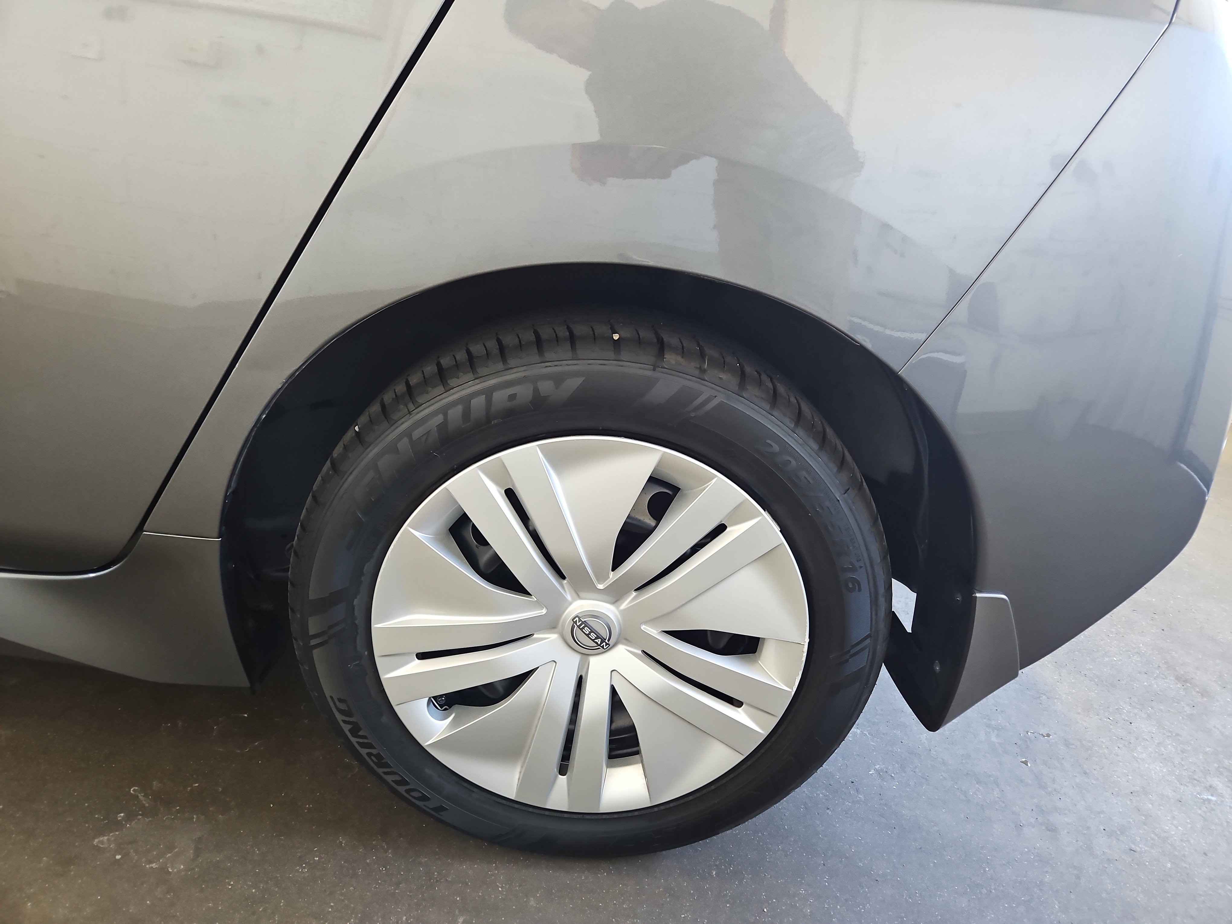 Used 2024 Nissan Leaf S image 24