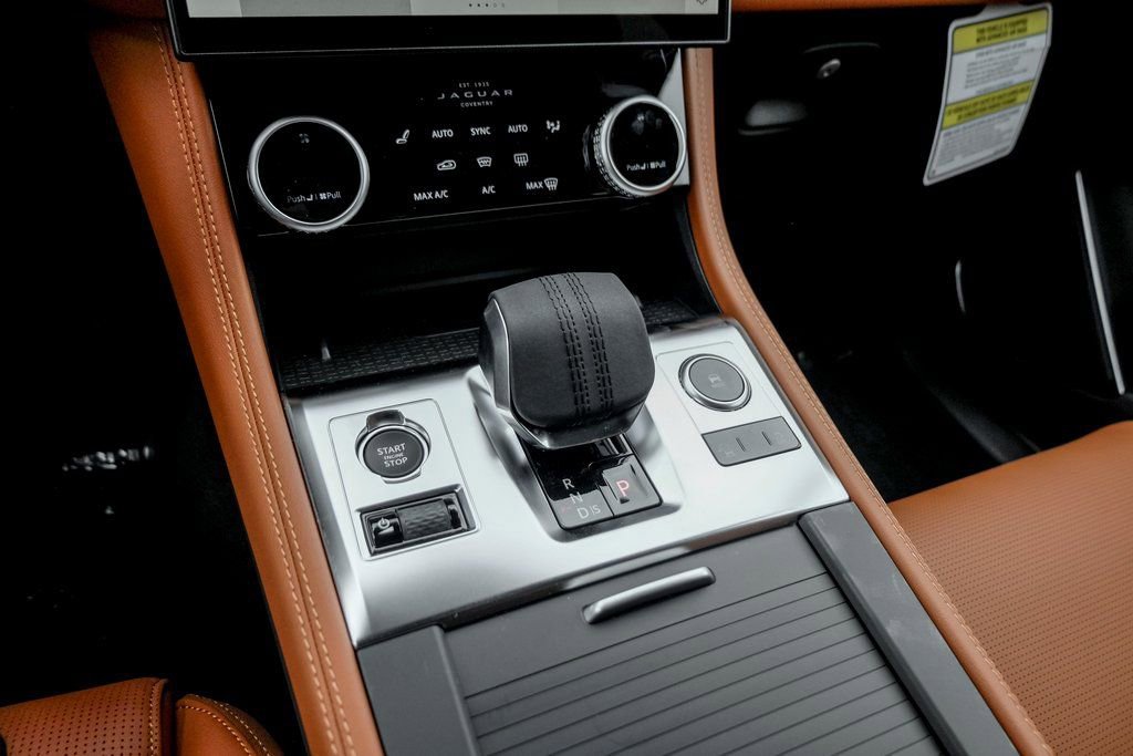 New 2026 Jaguar F-PACE R-Dynamic S image 15